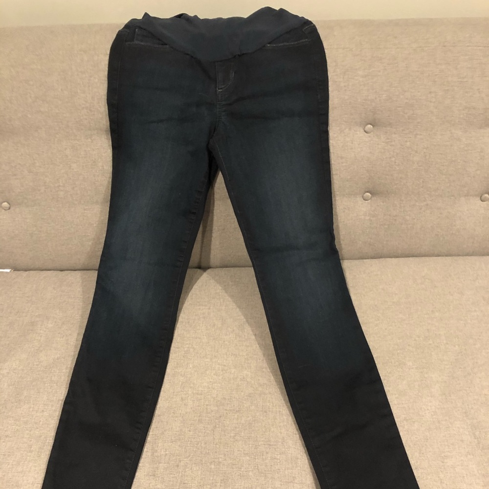 Joe’s maternity “The Skinny” jean size 28